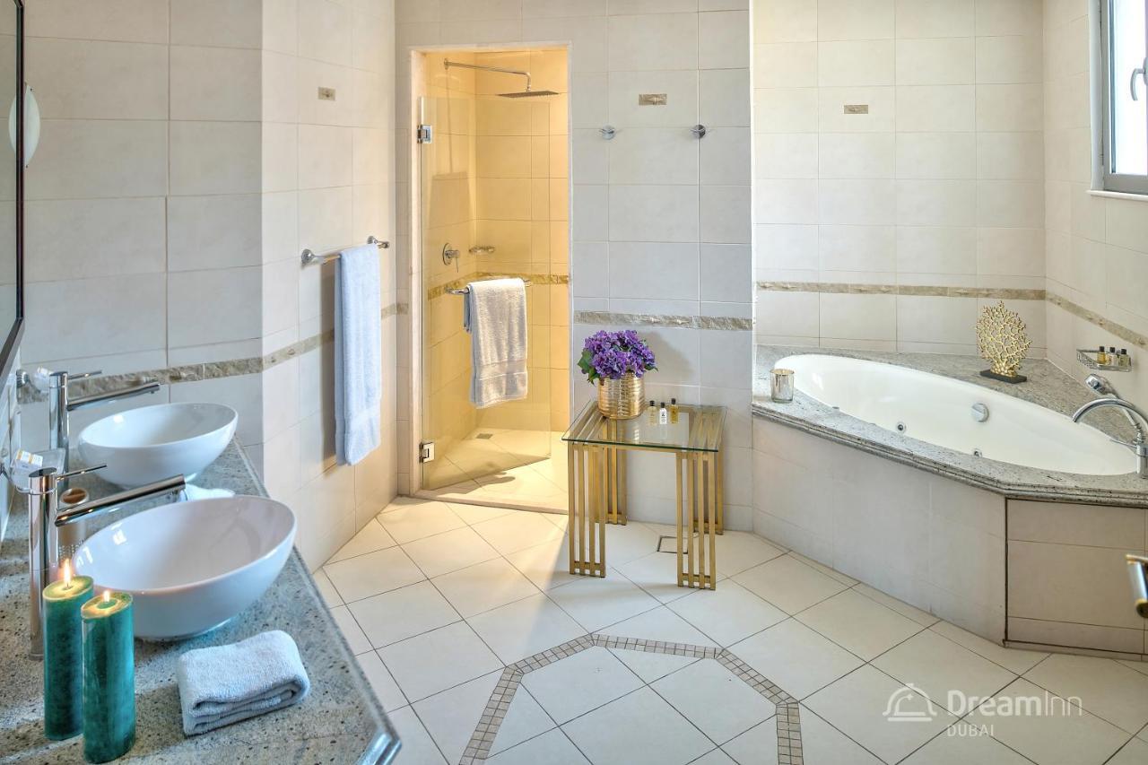 Dream Inn - Royal Palm Beach Villa Дубай Екстер'єр фото